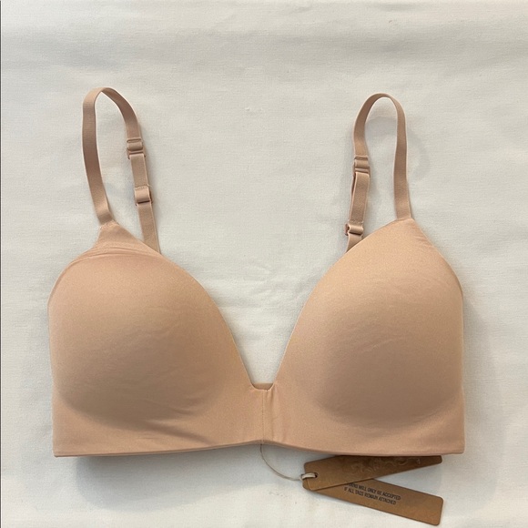 SKIMS WIRELESS FORM T-SHIRT DEMI BRA - Picture 1 of 4